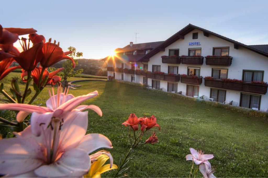 Urlaubshotel Binder Buchlberg Ngoại thất bức ảnh